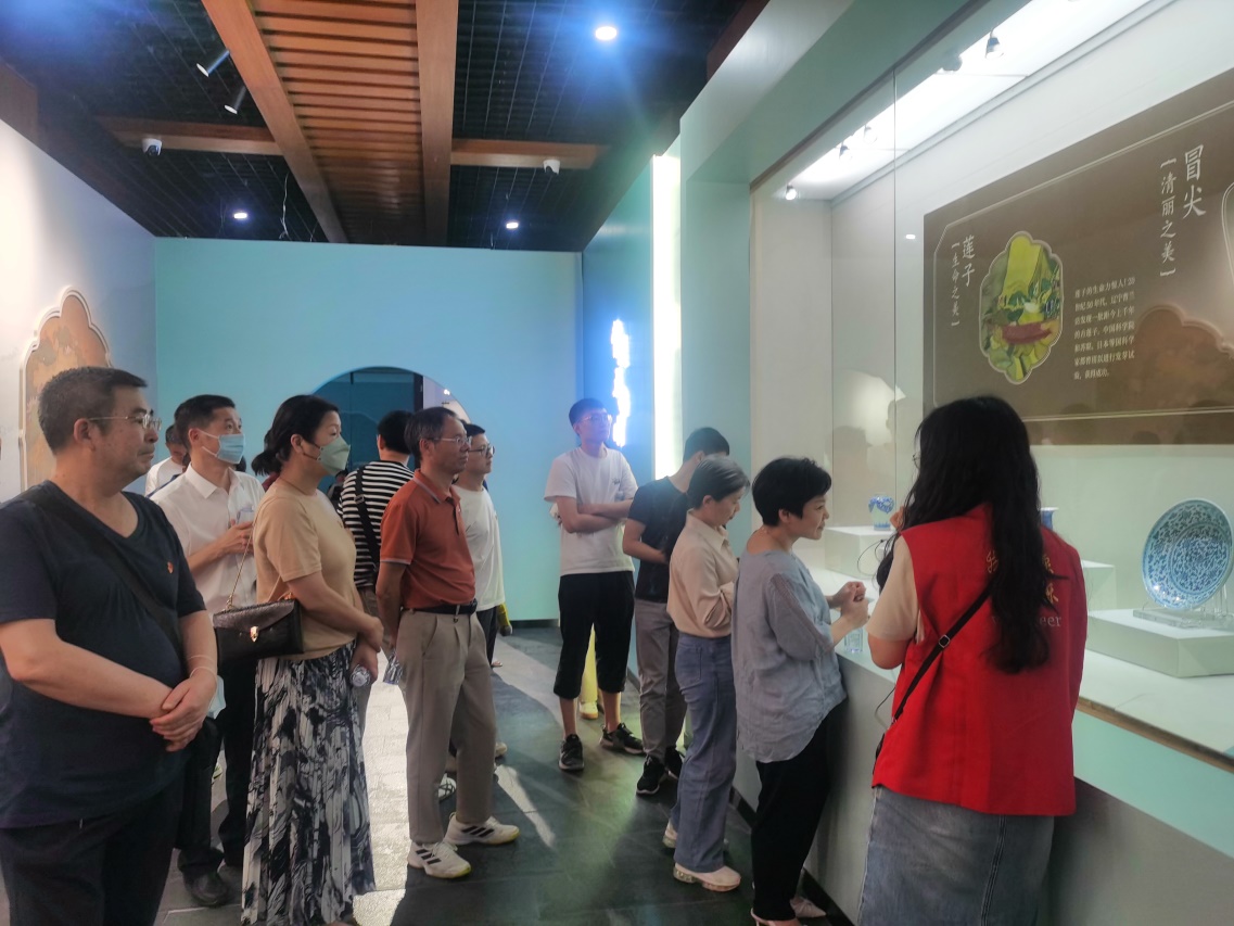 图片2.jpg 图片2.jpg